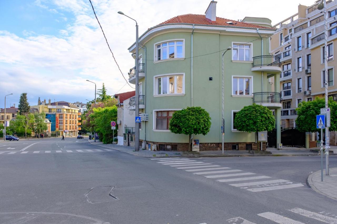 The Olive Green House Burgas Exterior photo